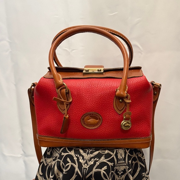 Dooney & Bourke Red and Tan Satchel doctor bag vintage leather - Picture 3 of 17